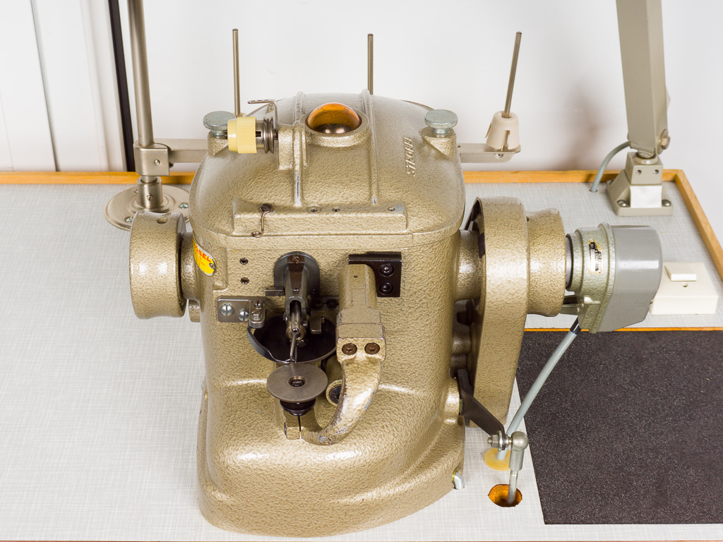 Strobel 141-40 Fur sewing machine