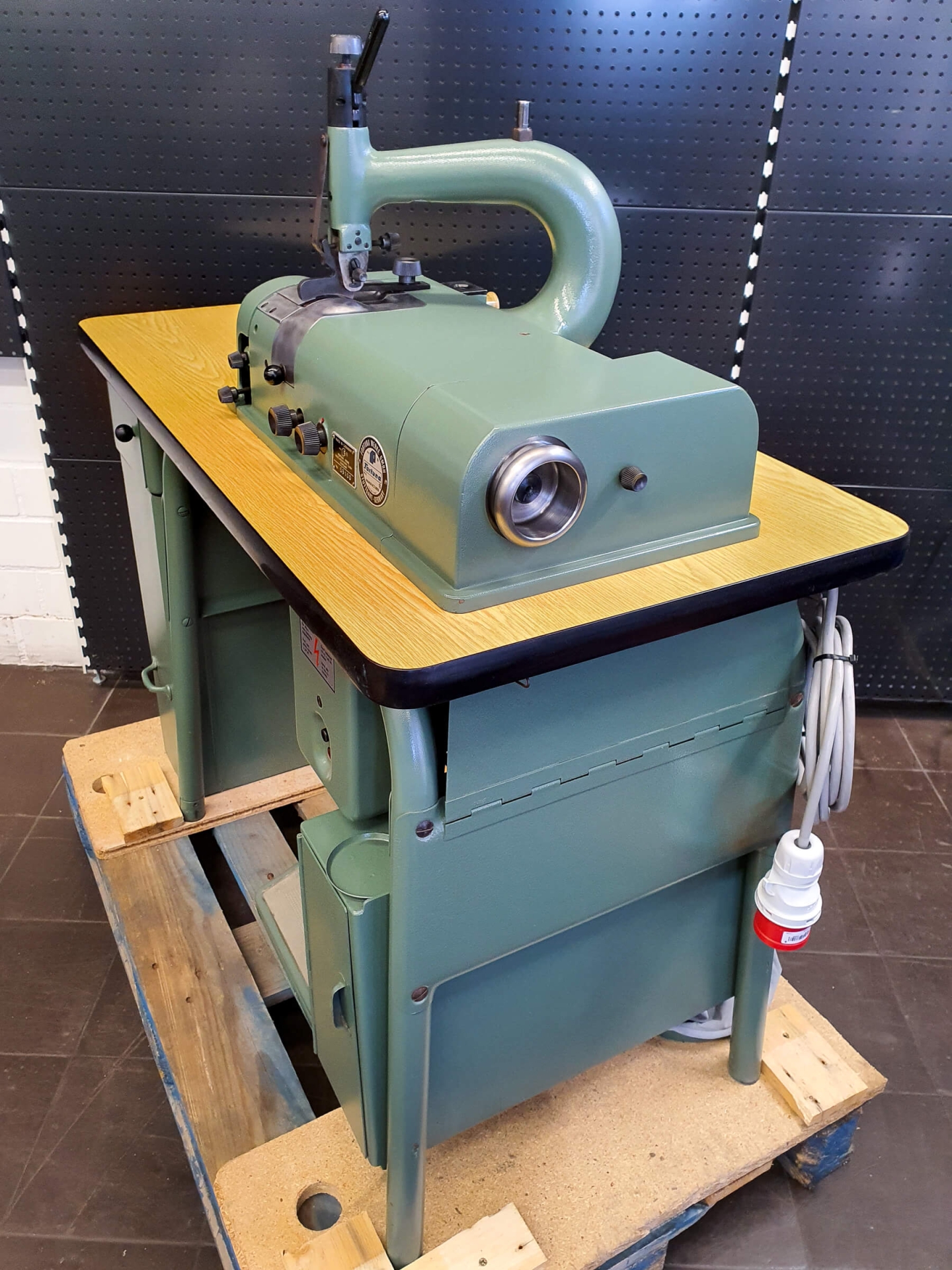 Fortuna 50 PUAG Leather skiving machine 10108